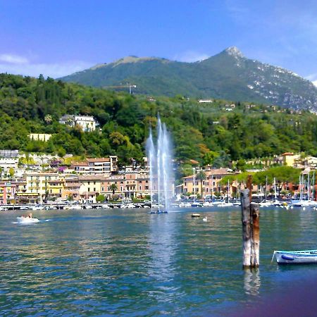 Hotel Lorena Toscolano Maderno Exterior photo