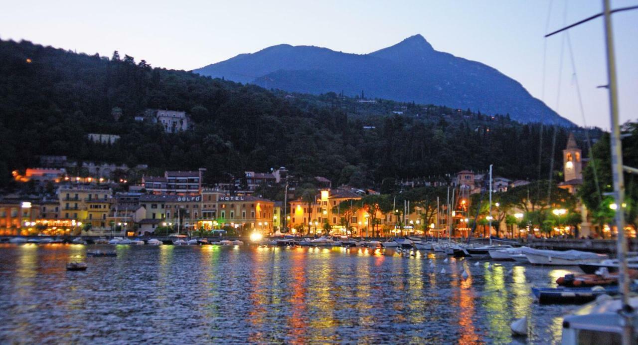 Hotel Lorena Toscolano Maderno Exterior photo